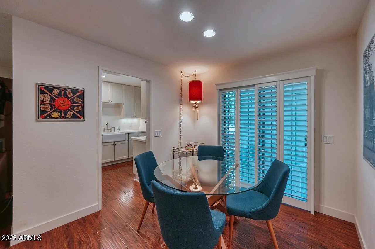 1 bed, 1.5 bath, 856 sqft, $2,195 — Photo 4