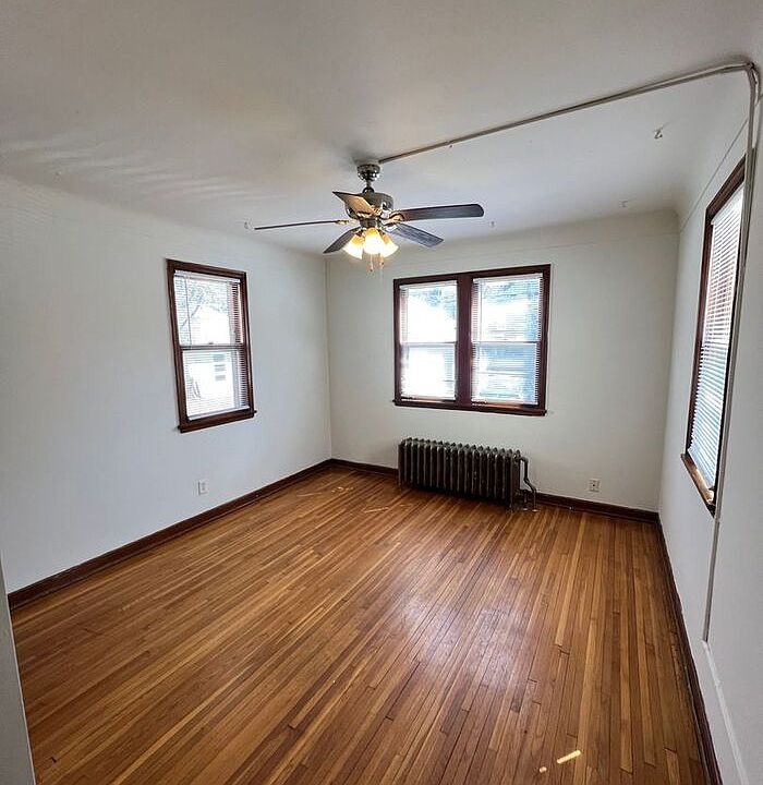 1st image of 998 Grand Ave APT 3