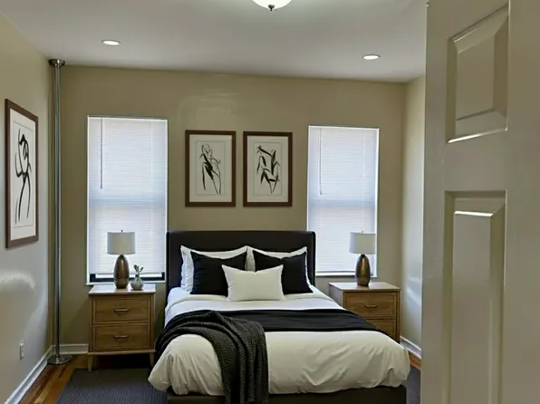 88-06 Parsons Boulevard image 1 of 6