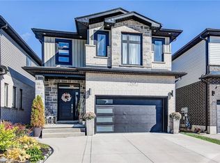 928 Chapel Hill Ct, Kitchener, ON N2R 0P4