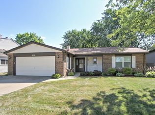 1307 Radcliffe Rd, Buffalo Grove, IL 60089