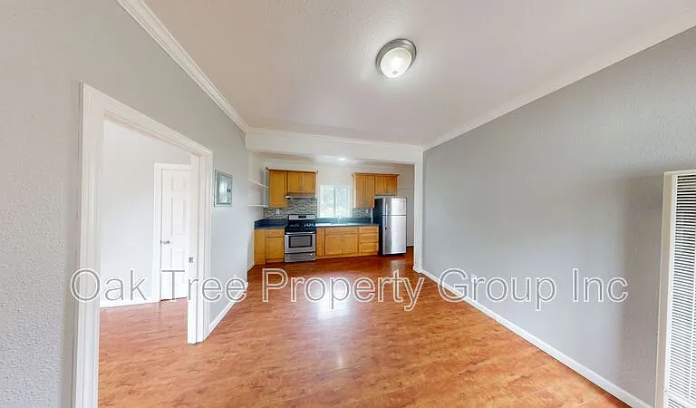 884 32nd St #884 — Photo 2