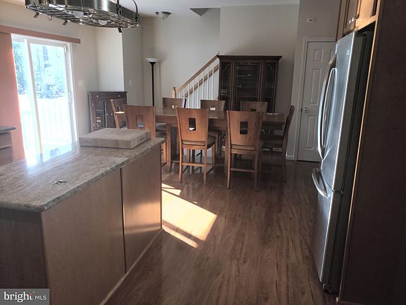 5th image of 8775 Sweet William Pl