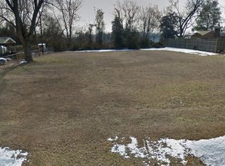 246 Roberts Cir, Lenoir City, TN 37772