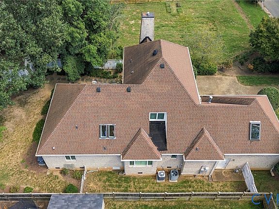 5th image of 1604 Prince Edward Rd