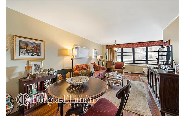 Sold by Douglas Elliman | media 15