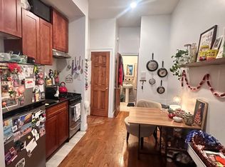 215 W 18th St #1A, New York, NY 10011