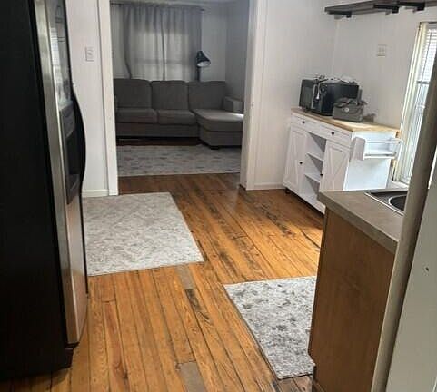 5th image of 1262 W Langeland Ave