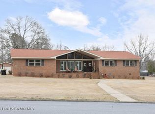 1265 Parrish Pkwy, Alexander City, AL 35010