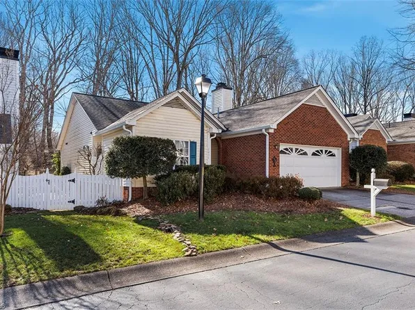 2836 Wynfield Crossing Ln, Winston Salem, NC 27103