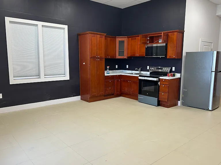 301 Grand Ave #107 — Photo 6