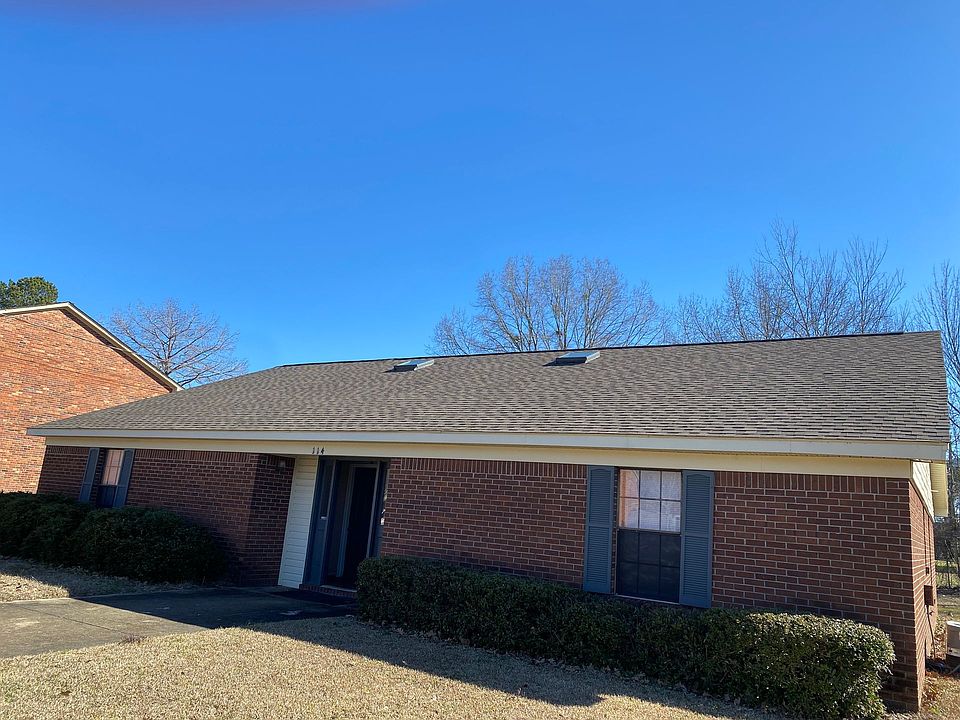 1st image of 114 Helen Cir #A