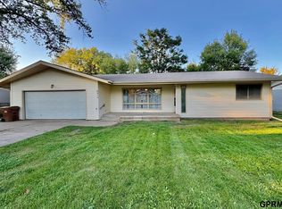 816 1st St, Milford, NE 68405