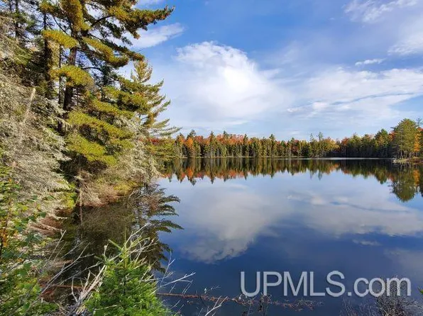 5 N Greenwood St, Ishpeming, MI 49849