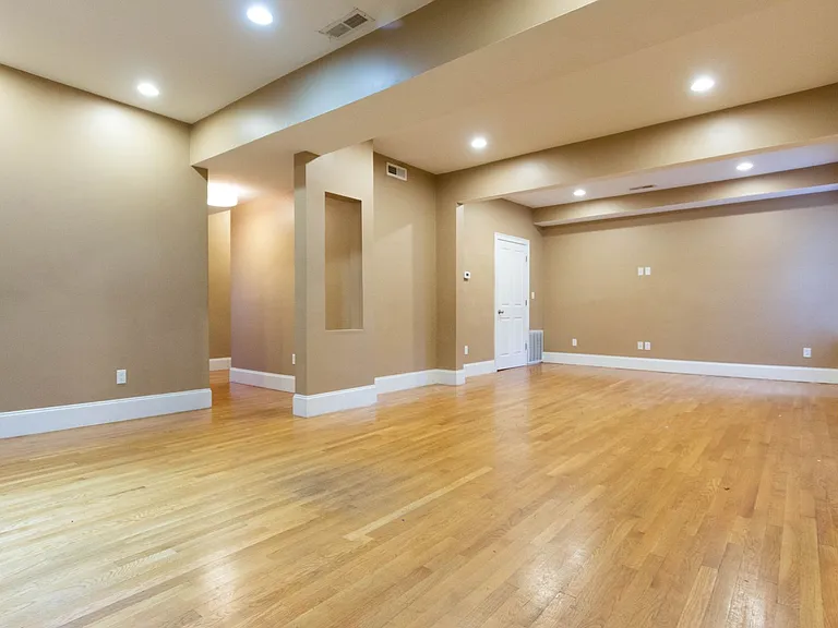 1588 Beacon St #D2 — Photo 4