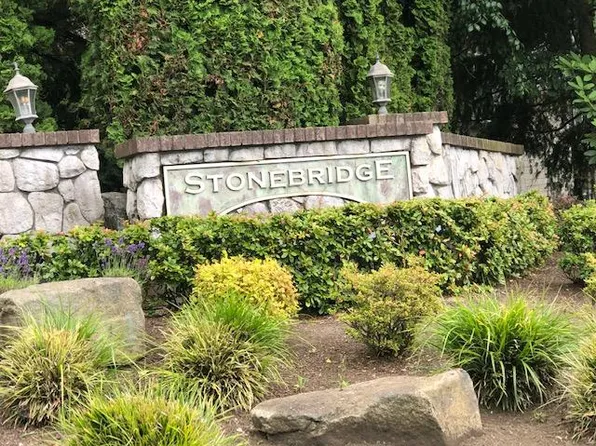16714 Cobblestone Dr APT 103, Lynnwood, WA 98037
