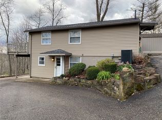 7121 Fable Rd SW, Sherrodsville, OH 44675