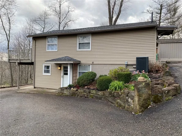 7121 Fable Rd SW, Sherrodsville, OH 44675