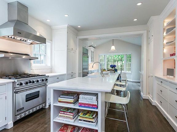Kitchen and breakfast room