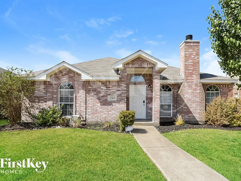 2505 Hidden Springs Dr — Photo 1