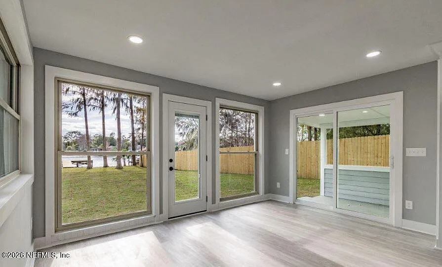 3 bed, 2.0 bath, 1750 sqft, $3,450 — Photo 4