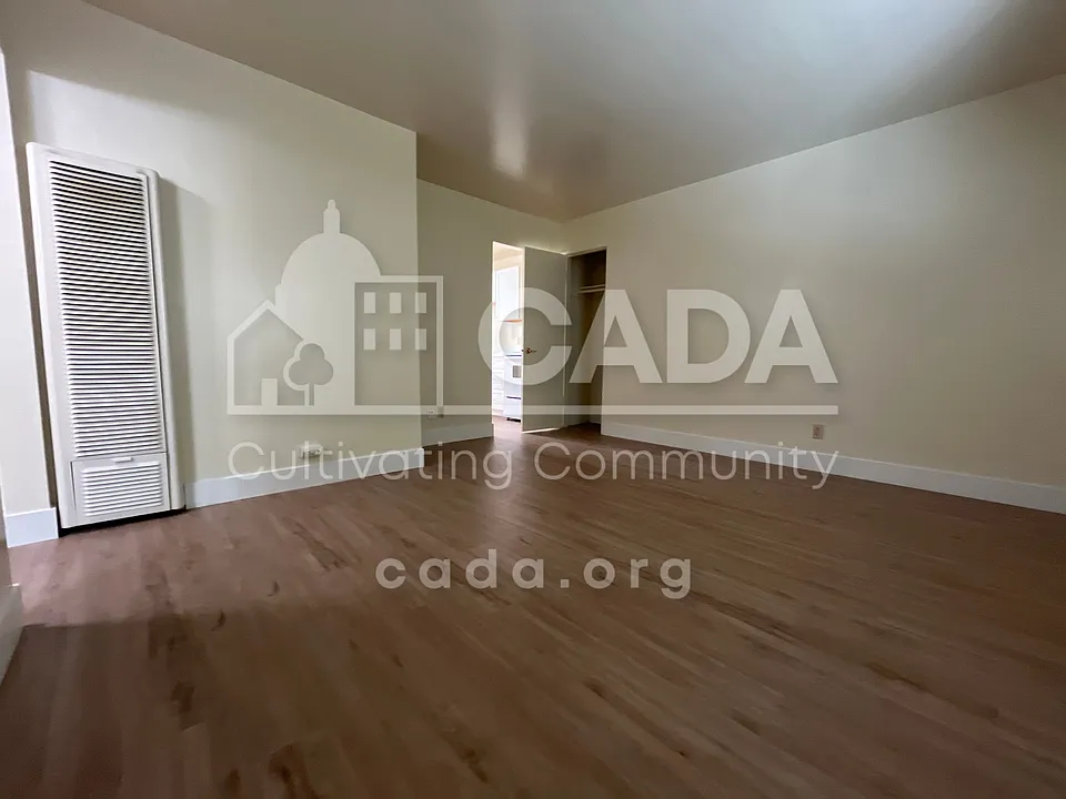 1326 P St #5