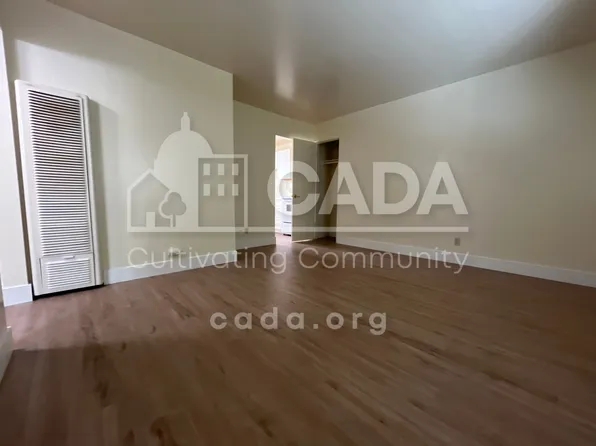 1326 P St APT 5, Sacramento, CA 95814