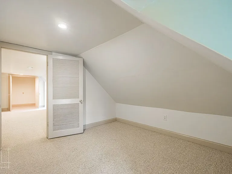 83 King Ave — Photo 55