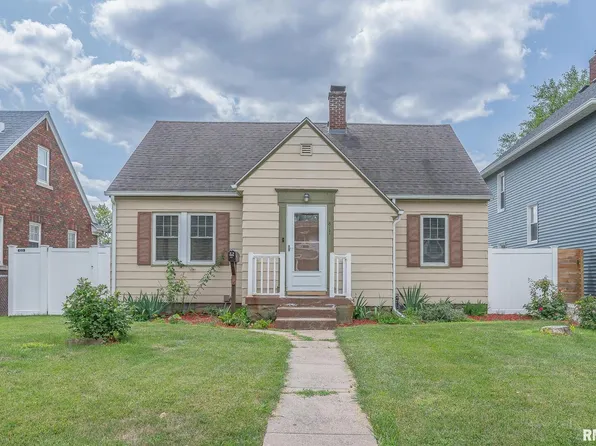 817 W 16th St, Davenport, IA 52804
