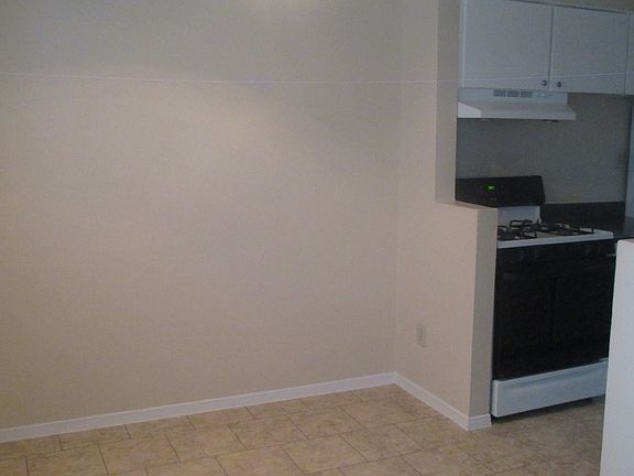 5th image of 12 Hasbrouck Dr APT H