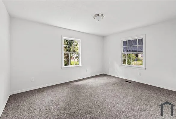 3 bed, 1255 sqft, $1,300 — Photo 4