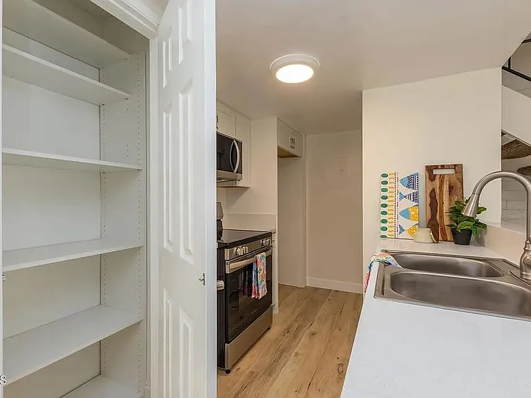 2603 N Yardarm Ave — Photo 8
