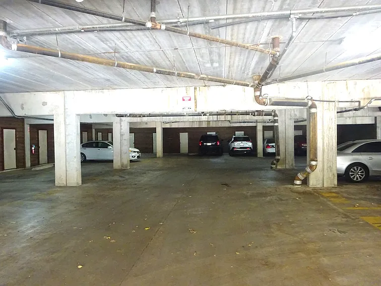 101 Stratford St #205 — Photo 3