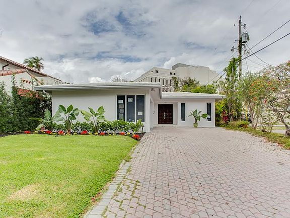 2nd image of 407 Sarto Ave