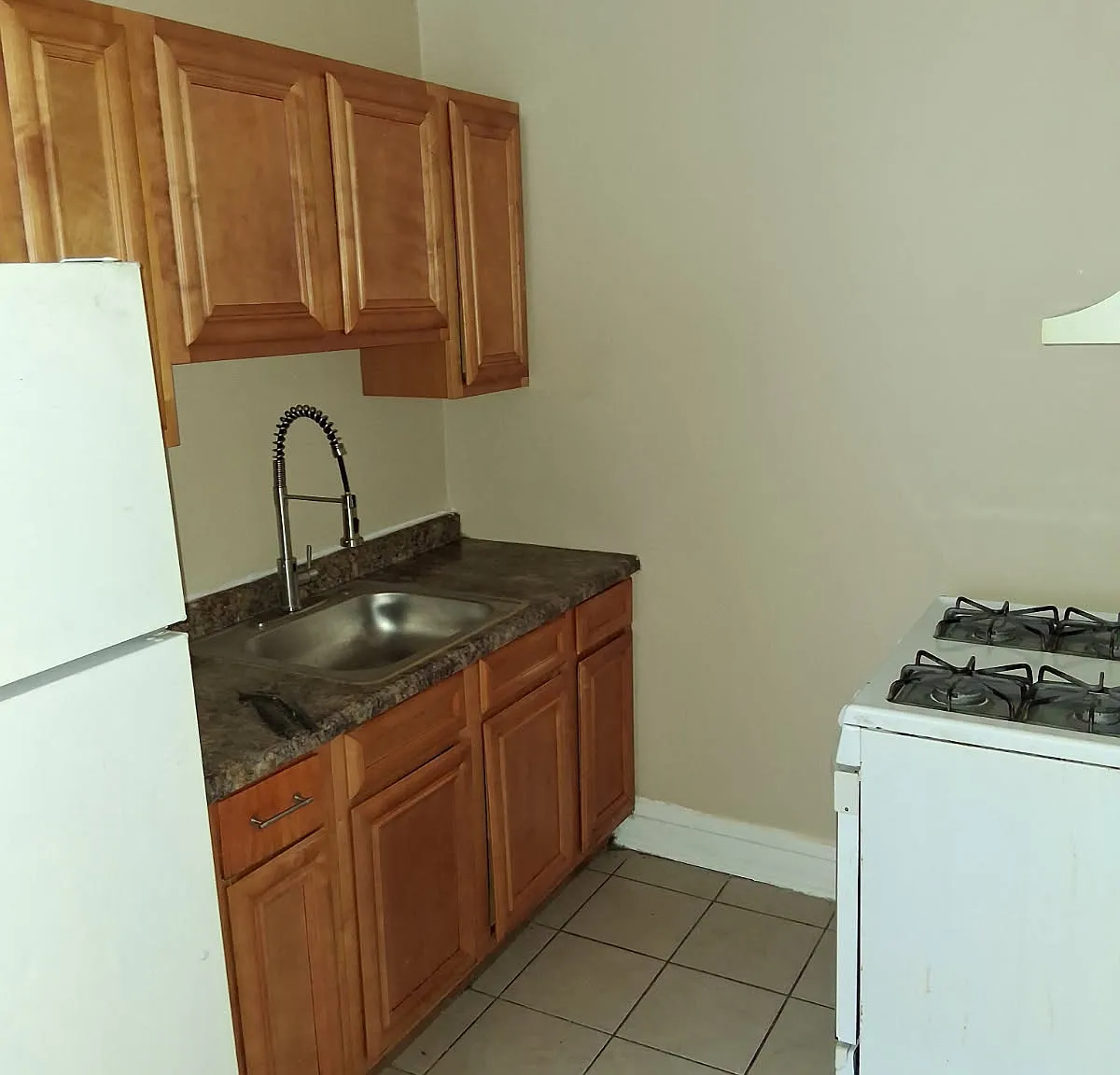 Studio, $855 — Photo 3