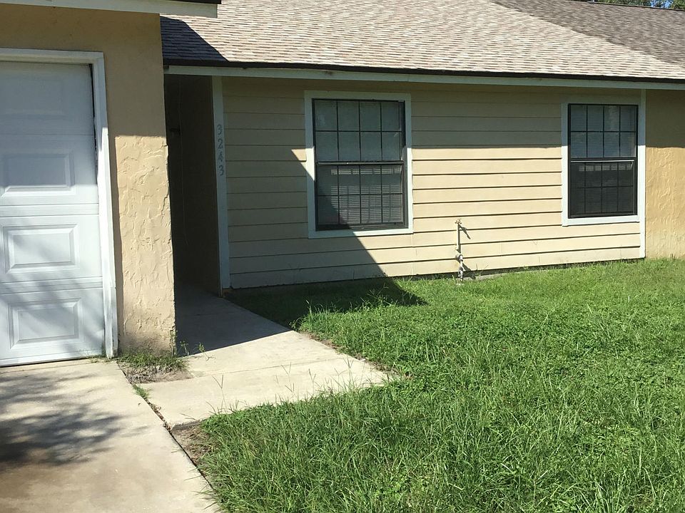 1st image of 3243 Meadowlea Cir N