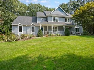 30 Bassett Cir, East Greenwich, RI 02818