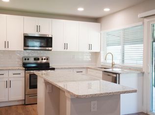 1974 Rambling Ridge Ln, Carrollton, TX 75007