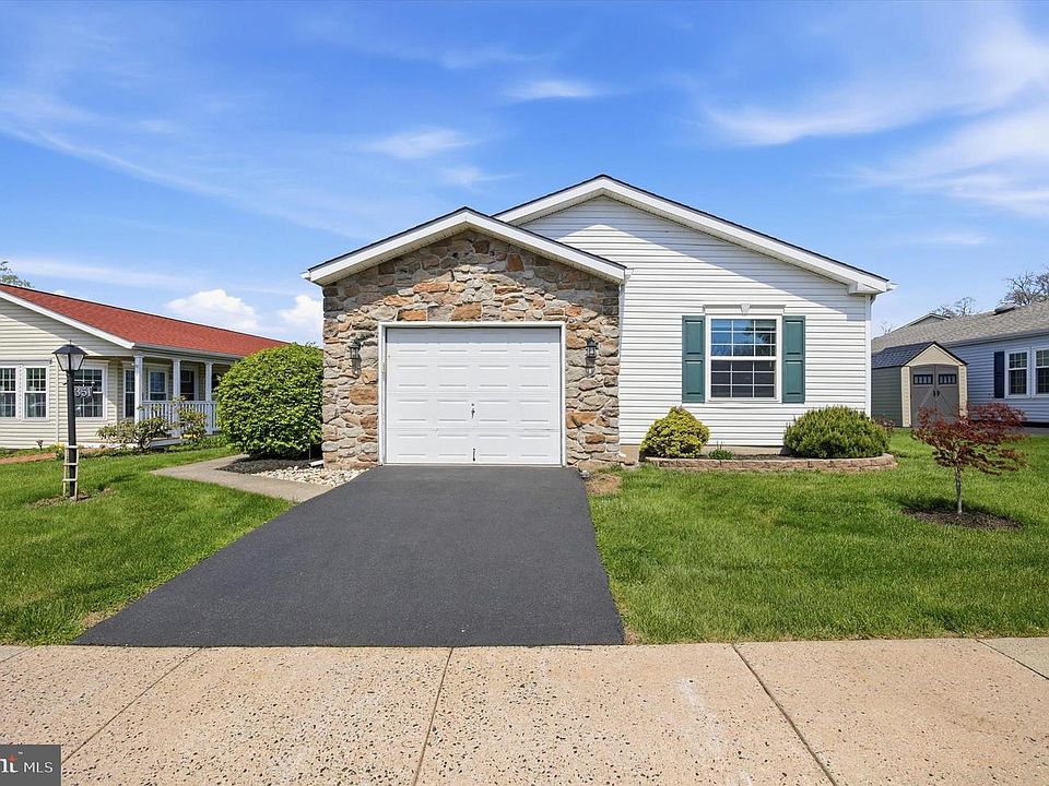 1st image of 351 Farm Ln