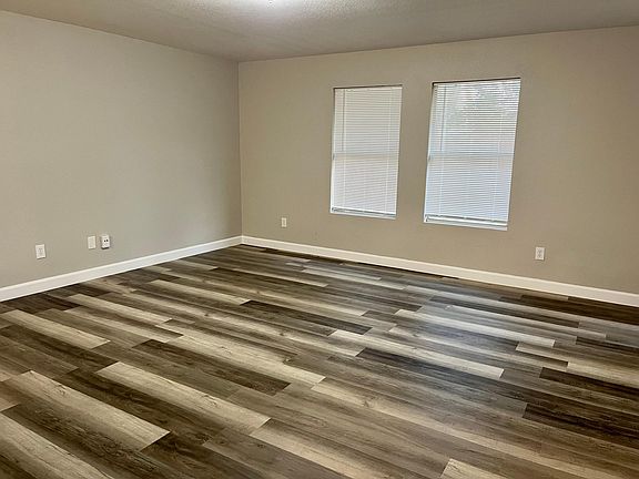 4th image of 829 Santa Rosa Dr