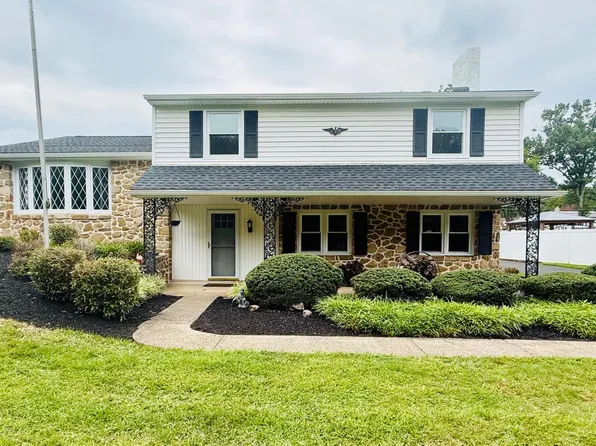 698 Beverly Rd, Holland, PA 18966