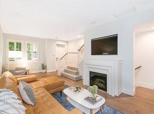 669 SW Trillium Creek Ter, Portland, OR 97225