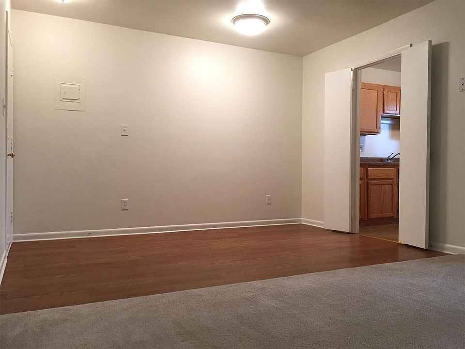 1st image of 129 Green St APT 11