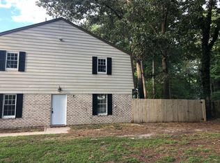 12739 Woodside Ln, Newport News, VA 23602