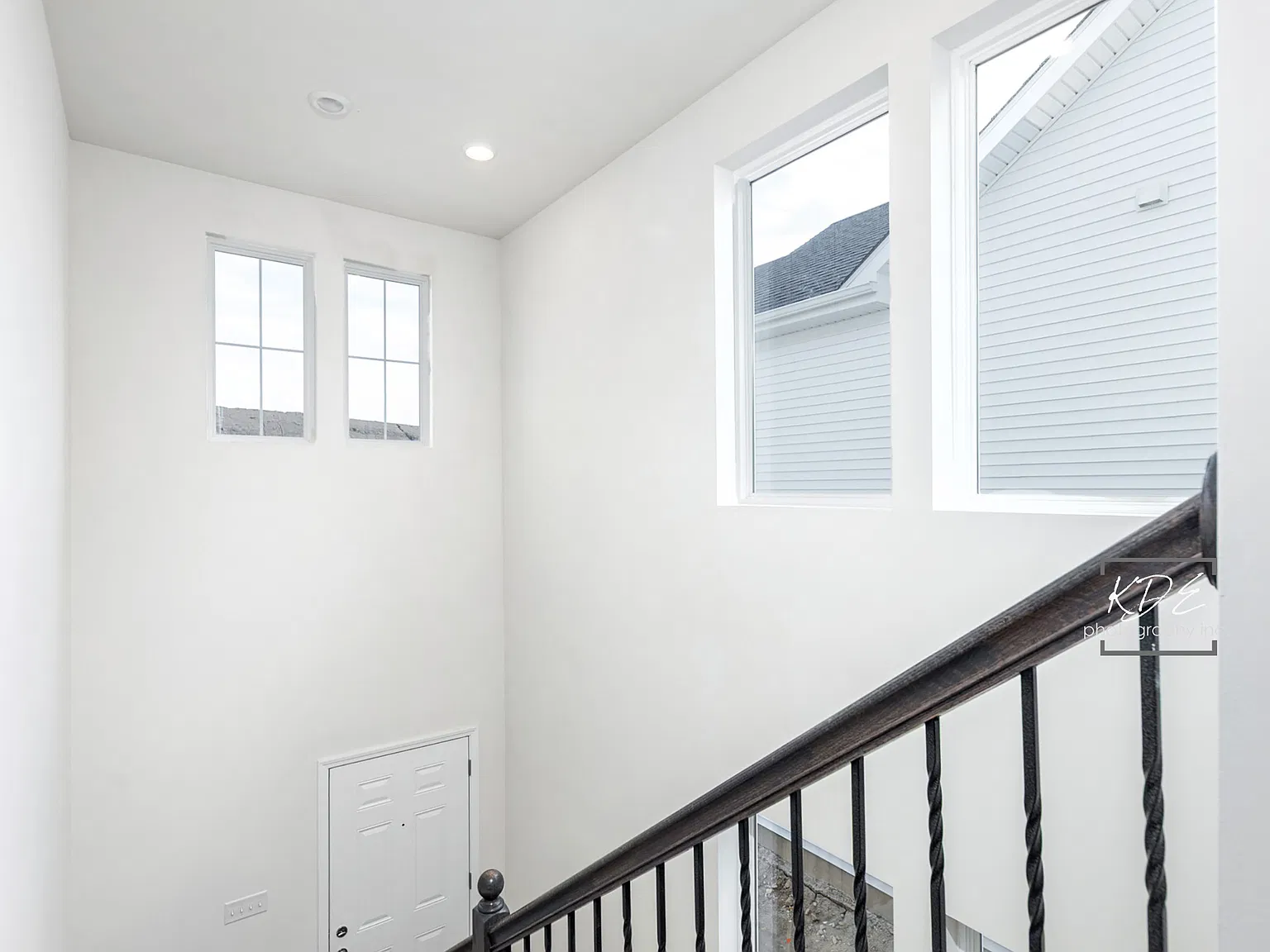 3 bed, 2.5 bath, 2156 sqft, $3,800 — Photo 4