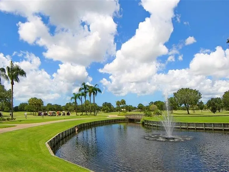 Palm Aire Country Club clubhouse fountain.
