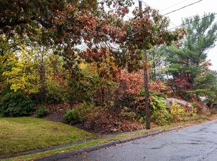 15 Melch Rd, Lynnfield, MA 01940