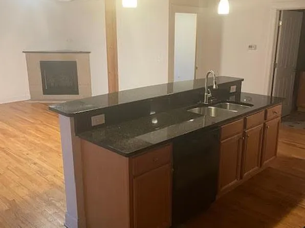 500 N Damen Ave APT 205, Chicago, IL 60622