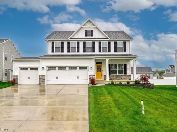 2199 Orchard Cir, Ravenna, OH 44266