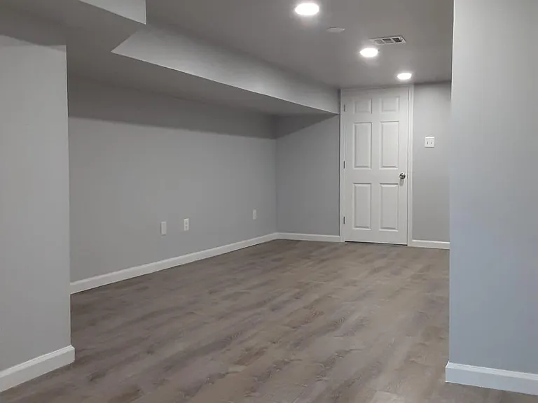 574 E Herman St — Photo 11